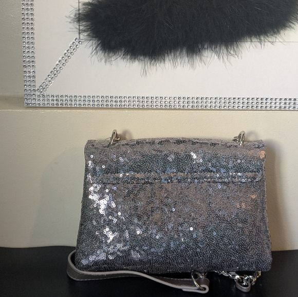Badgley Mischka $129 NWT Silver Sequin Message Pearl Strap Crossbody - Picture 7 of 9